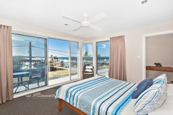 DOLPHIN VIEWS - ACT Tourism 2