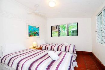 The Oak Beach Beachhouse - ACT Tourism 4