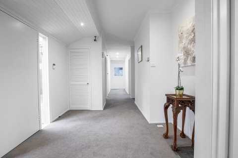 Lots Love Life Garden View Amazing Five Bedrooms - ACT Tourism 2