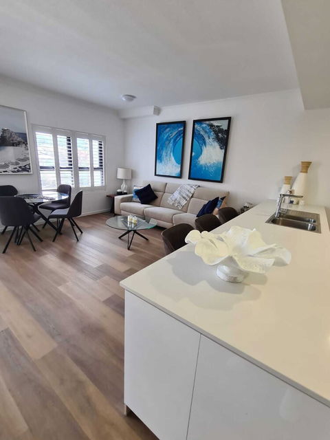 Modern 2 BR With Private Pool & Garden - ACT Tourism 3