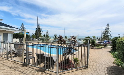 Scarborough Beach Front Resort Shell 13 - ACT Tourism 1