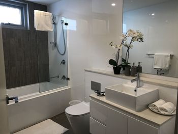 LUXURY 3 BEDROOM APARTMENT SYDNEY - ACT Tourism 4