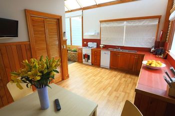 At The Beach Stanley - ACT Tourism 2