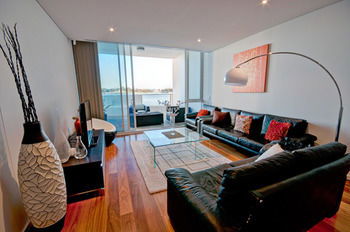 Mandurah Private Collection - ACT Tourism 4