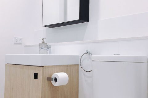St.Tropez Apartment - ACT Tourism 1