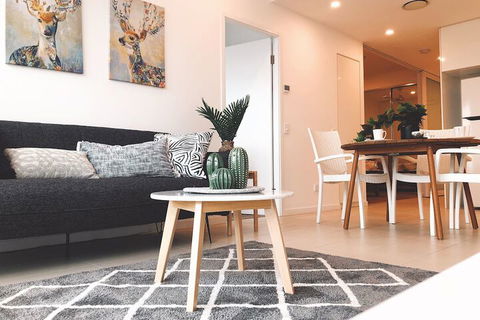 St.Tropez Apartment - ACT Tourism 5
