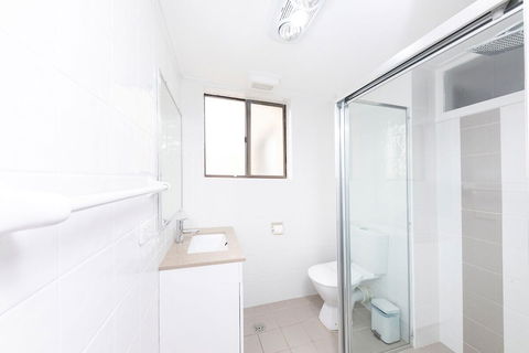 Hibiscus Court Unit 4 - ACT Tourism 2