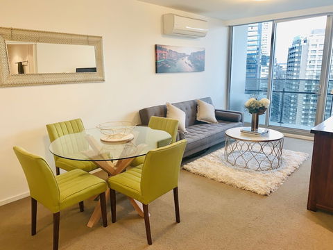 Luxury Apartment With View - ACT Tourism 0