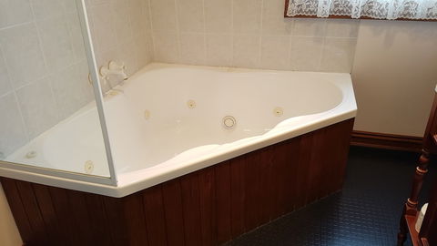 The Postmaster Inn BnB - ACT Tourism 5