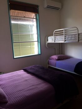 Aussie Way Backpackers - ACT Tourism 0