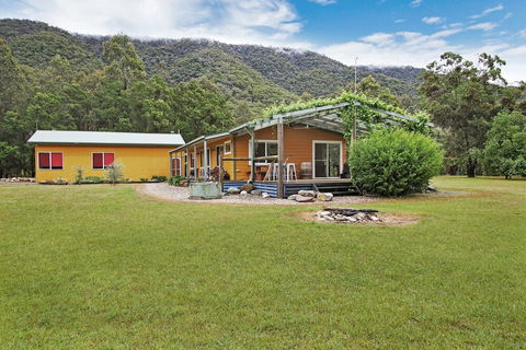 Feathertop Views And Dorm - ACT Tourism 2