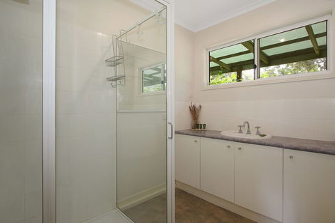 Feathertop Views And Dorm - ACT Tourism 3