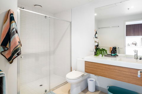 Ella, 1BDR Melbourne Apartment - ACT Tourism 2