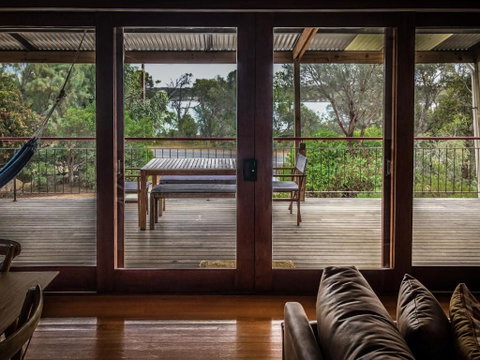 Samphire Beach House - ACT Tourism 6