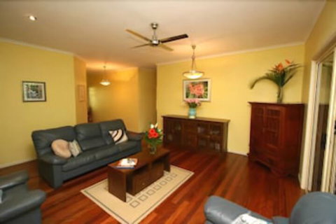 Noosa Country House - ACT Tourism 2