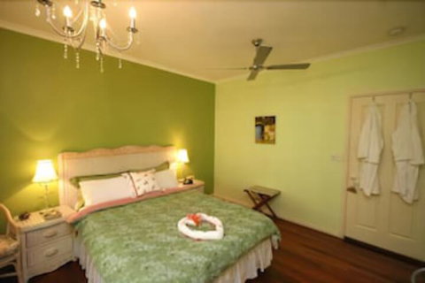 Noosa Country House - ACT Tourism 5