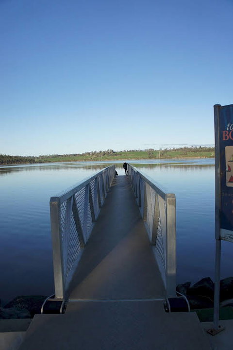 Tranquility Waters - ACT Tourism 0