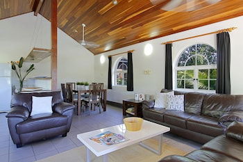 A PERFECT STAY - Clarkes Beach Villa - ACT Tourism 6