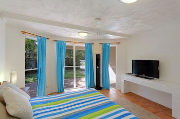 A PERFECT STAY - Clarkes Beach Villa - ACT Tourism 3