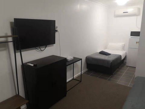 Avenue Motel - ACT Tourism 5