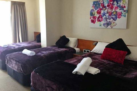 Abbotsleigh Motor Inn - ACT Tourism 5