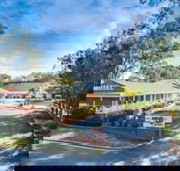 Commercial Golf Resort - ACT Tourism