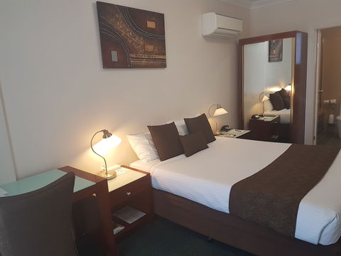 Mid City Motor Inn - ACT Tourism 6