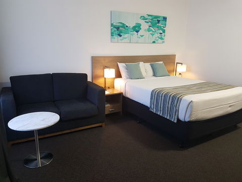 Mid City Motor Inn - ACT Tourism 4