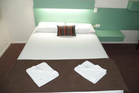 Longreach Motel - ACT Tourism 5