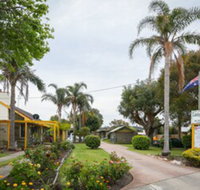 Lazy Acre Log Cabins - ACT Tourism