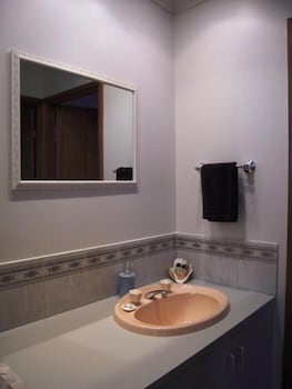 Barossa Country Cottages - ACT Tourism 4