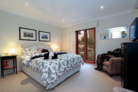 The Guest Room Mt. Martha - ACT Tourism 6