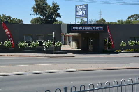 Augusta Courtyard Motel - ACT Tourism 1