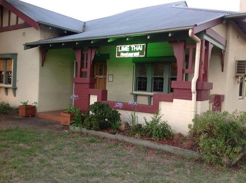 Forest Lodge Motor Inn & Restaurant - ACT Tourism 5