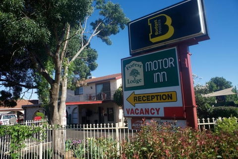 Forest Lodge Motor Inn & Restaurant - ACT Tourism 4