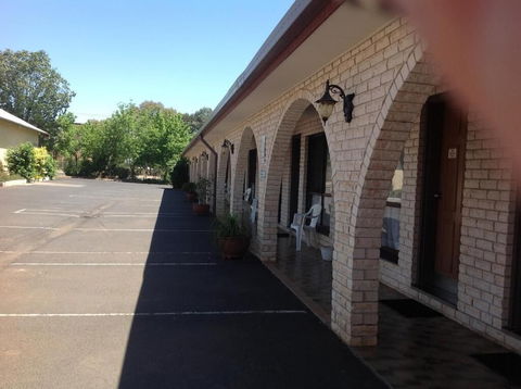 Forest Lodge Motor Inn & Restaurant - ACT Tourism 2