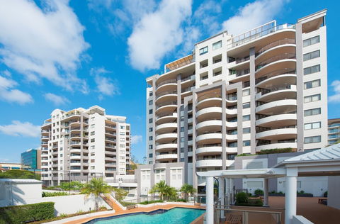 The Oasis Apartments - ACT Tourism 0