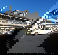 The Clifton  Grittleton Lodge - ACT Tourism