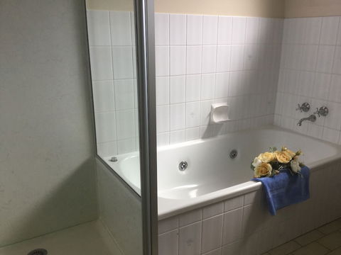 Anchor Belle Motel - ACT Tourism 1