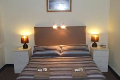 Aquarius Motel Belmont - ACT Tourism 3