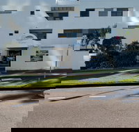 Camargue Beachfront Apartments - ACT Tourism