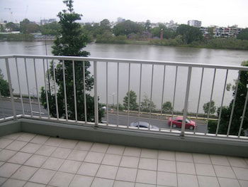 Fairthorpe Apartments - ACT Tourism 0