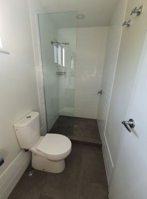 Alex Beach Cabins - ACT Tourism 6