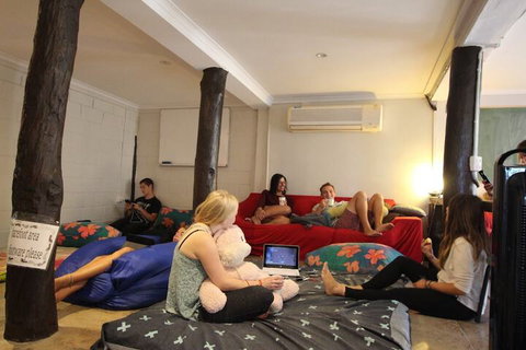 Asylum Cairns Hostel - ACT Tourism 6