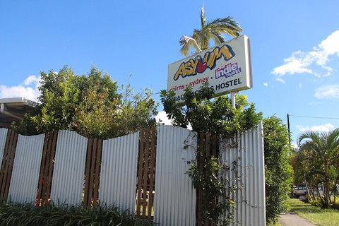 Asylum Cairns Hostel - ACT Tourism 1