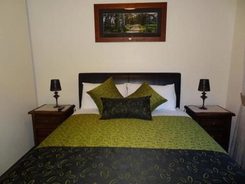 Hahndorf Oak Tree Cottages - ACT Tourism 1