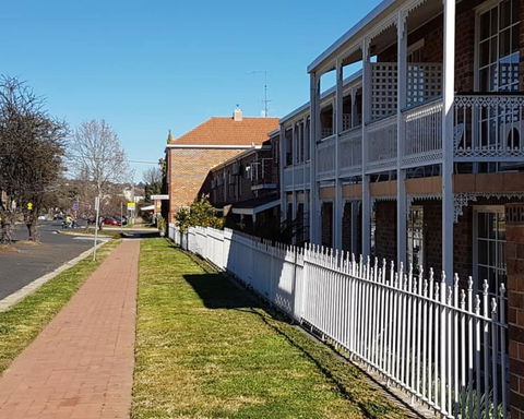 Golden Age Motor Inn Queanbeyan - ACT Tourism 1
