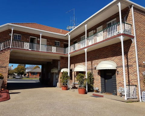 Golden Age Motor Inn Queanbeyan - ACT Tourism 3