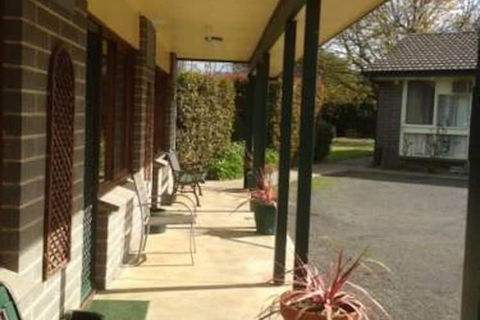 Gisborne Motel - ACT Tourism 1