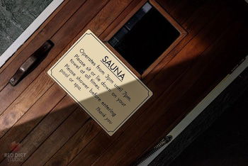 Attunga Alpine Lodge And Apartments - ACT Tourism 4